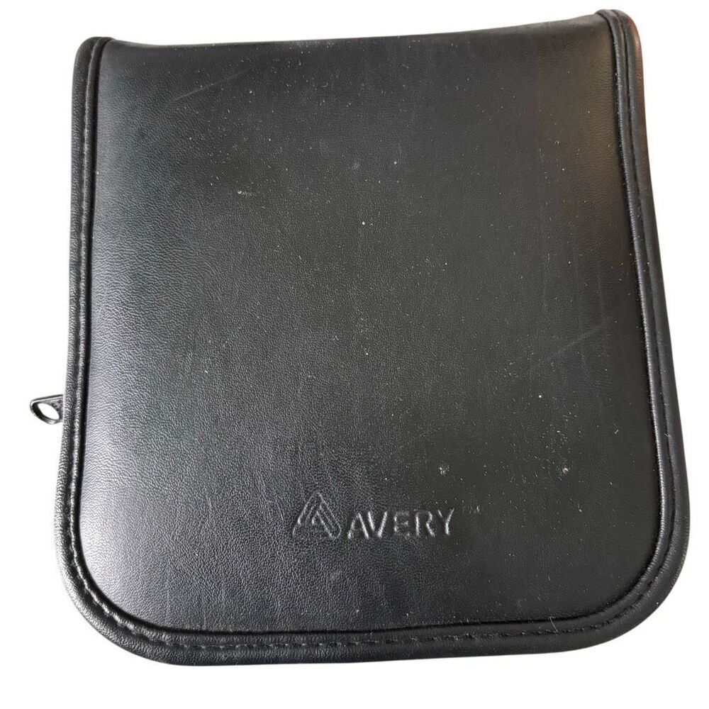 Avery CD/DVD Carry Case Holds 24 Discs